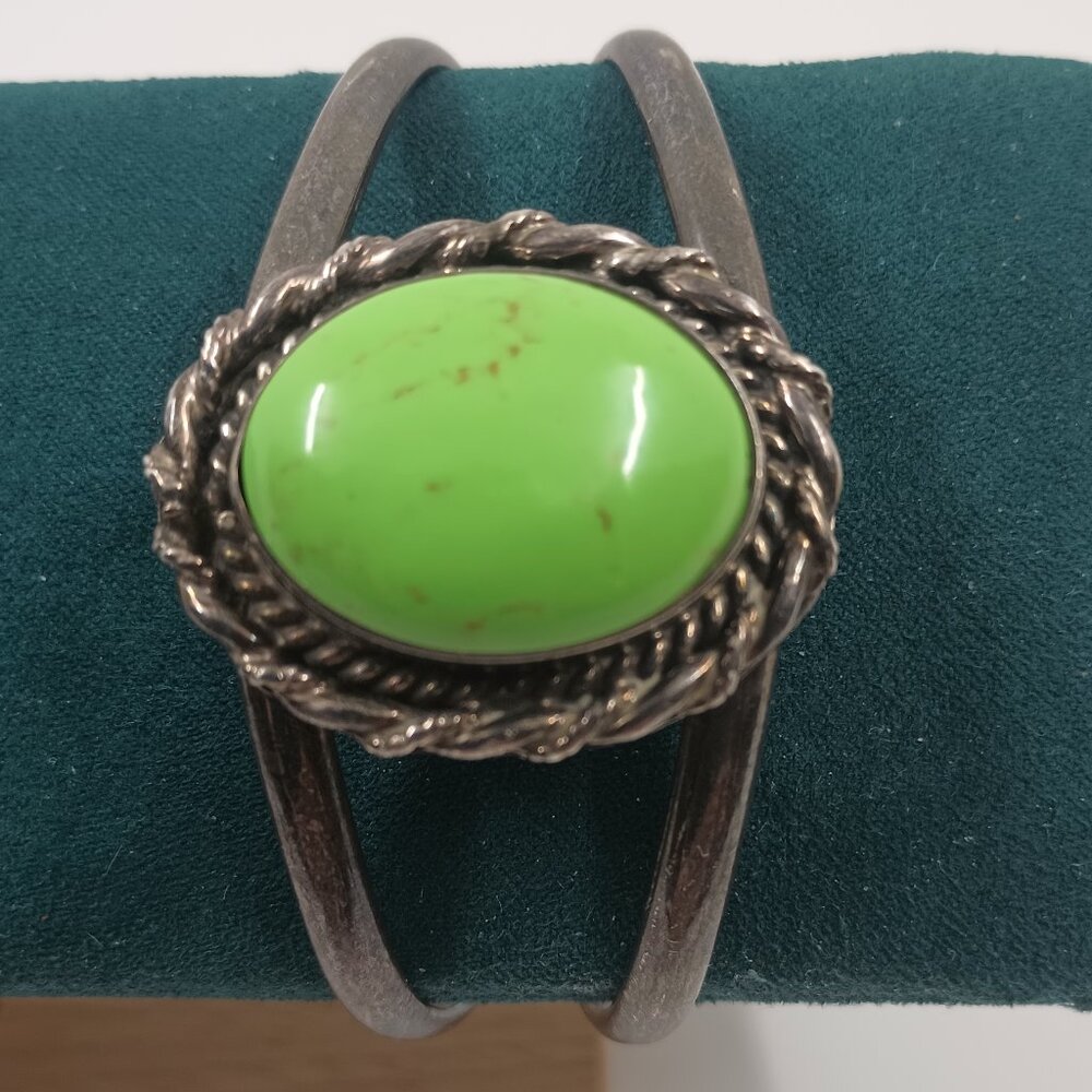 Vintage 925 Sterling Silver Gaspeite Split Band Cuff Bracelet.